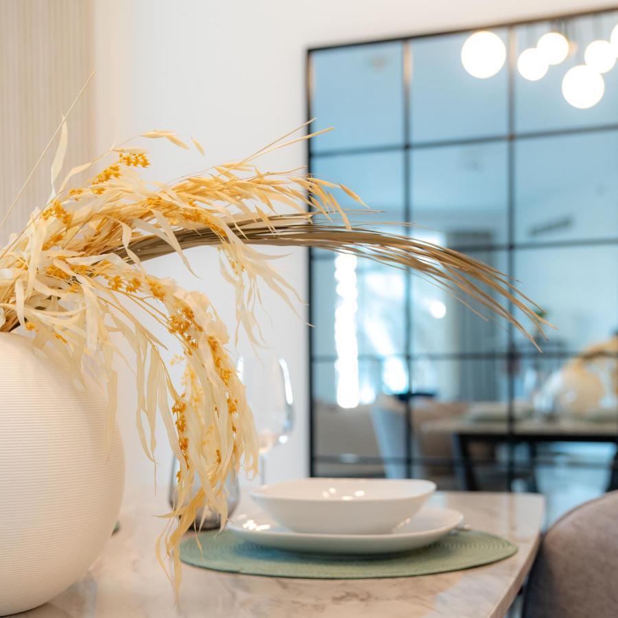 Appartamento Higuests - Elegant With Terrace Minutes From Burj Khalifa